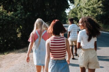 Migrer avec des adolescents