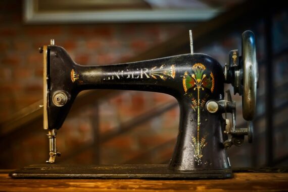 Test de la machine à coudre Singer Decorative