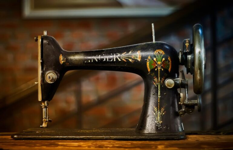Test de la machine à coudre Singer Decorative