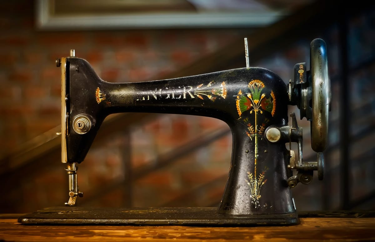 Test de la machine à coudre Singer Decorative