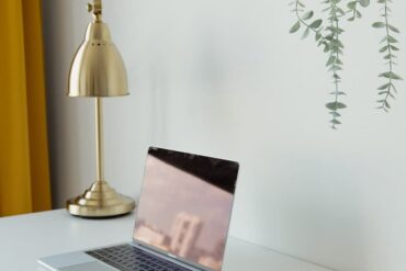 Optimiser son espace de travail à domicile en 2026